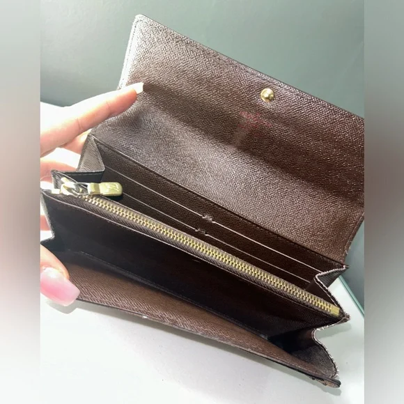 Louis Vuitton Damier Ebene Sarah Wallet CA2077 - Picture 4 of 12